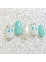 ケージュール(Kjour)/パステルグリーンビジューネイル