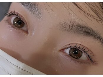 カリスティ(Kallisti)/立ち上げデザインまつ毛