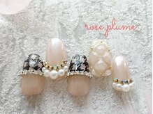 ネイルサロン ロゼプリュム/アート多めのセレブネイル