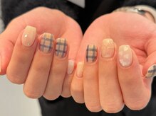 ローラン(LORAN)/手描きのチェックネイル♪