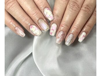 ケーエヌ(KN)/ホワイトニュアンスネイル