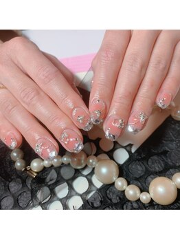 エマネイル(Emma Nail)の写真/特別な日やイベントにもぴったりな華やかデザイン
