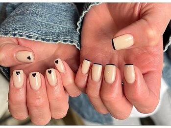 サロン ド ノア(salon de noa)の写真/指先から自信を！シンプルなのに高見えのデザインが得意♪根元が浮きにくいモチの良さも自慢♪