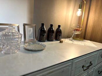 サロン ド ラオ(salon de la-haut)/内装