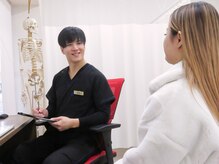 ほねつぎ入野はりきゅう接骨院の雰囲気（丁寧かつ徹底したカウンセリングでお悩みの原因を説明します！）