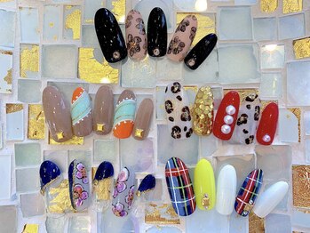 ネイルサロン ティーエイチセブン(Nail Salon TH SEVEN)/花柄　チェック柄　アニマル柄