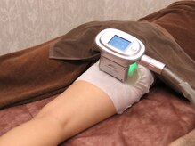 サロン ド グロウ 札幌店/太もも冷却