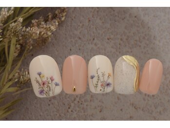 6000円　ミラー　春　ベージュ