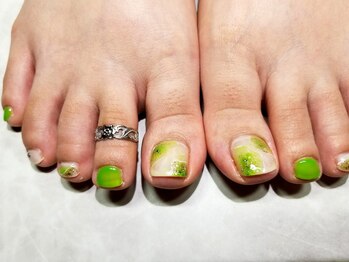 シュガーネイル(sugar nail)/グリーンニュアンスフットネイル