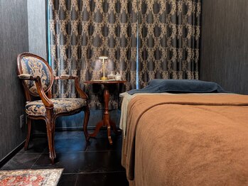 ギンザ111 プライベートルーム(Ginza 111 Private room)の写真/完全個室のリラクゼーションは男性にも◎落ち着いた空間でオイルリンパマッサージを体験してみませんか♪