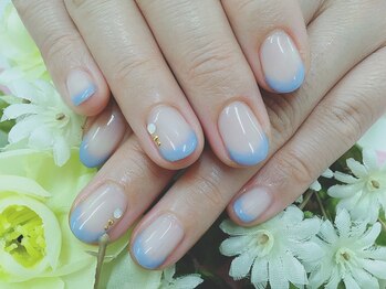 プルミエ ネイル(Premier Nail)/くすみ青フレンチ☆しずくパーツ