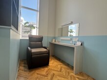 アンジェリック 八王子OPA店(Angelic)/半個室で1席ずつ仕切られた空間