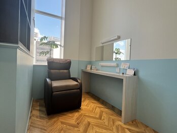 アンジェリック 八王子OPA店(Angelic)/半個室で1席ずつ仕切られた空間