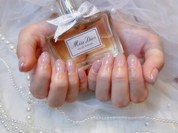 ウェリナ(WELINA)の写真/洗練された大人女性に贈る、定額シンプルで美しいオフィスネイルです♪