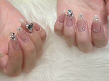 シベル(Ci belle)/白グラデネイル/ビジューネイル