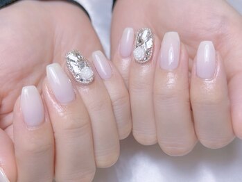ロータス ネイルアンドアイラッシュ(Lotus)の写真/初回オフ無料【フォルムにもこだわり美爪に★】たくさんあるパーツからお好みのものをお選びいただけます♪