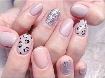 パルフェ 上前津店(PARFAIT)の写真/動く度に輝くうるうるマグネットネイル¥6000!!シンプルデザインであなたの手元を印象的に◎