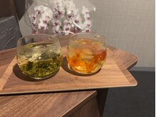 癒磁館の雰囲気(お華の茶でリラックスできます。)