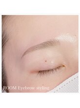ルーム(ROOM)/ナチュラル眉