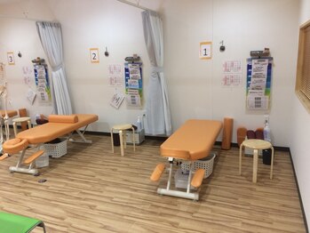 坂之上鍼灸整骨院/店内【肩こり/腰痛/骨盤矯正】