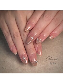 ストーン付きネイル