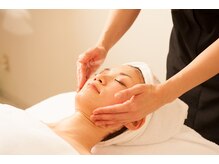 えすてさろん ケイアンドエフ(k&f)の雰囲気（肌質とフェイスラインを整え印象まで変えるケア）