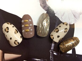 ジュアール(JuAR)/ヒョウ柄ネイル