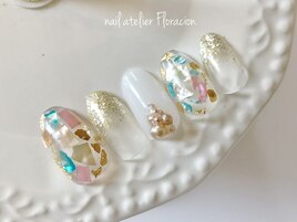 贅沢アートの褒められネイル