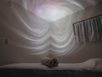 小鳥遊 タカナシ/施術室のプラネタリウム5