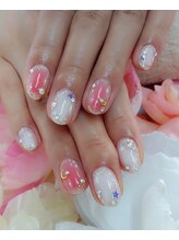 ミア(mia)/星屑チークネイル