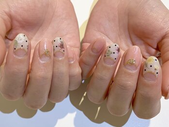 ネイルズ ララ(nails Lala)/ドットフラワー。