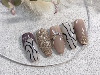 ドナ シェリダ(Dona Cherida)/monthly nail 