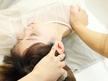 整体院カエデ(整体院KAEDE)/猫背矯正(首のストレッチ)