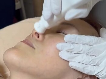 ルアナ(Luana.)の写真/【毛穴の黒ずみ・開き改善で自分をアップデート！】自分自身で肌管理ができない…そんなあなたに♪