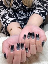 ネイルズ イルク(Nails Irk)/ブラック×シルバー