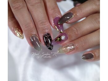 ネイルサロン R/スタイリングコース　8030円