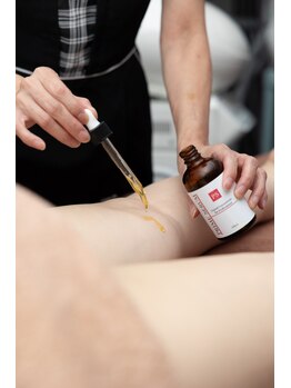 クルスカリダクション なんば店の写真/【美脚造り！】落ちにくい太ももやバナナロールのお肉をしっかりアプローチし美脚に♪