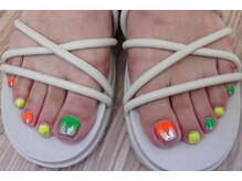 プチリリィ(Petit Lily)/蛍光カラーで遊び心満載フット