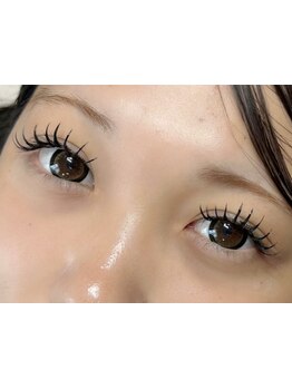 ナチュラル上品な目元にしたい