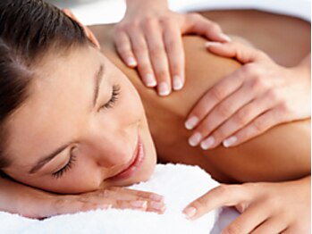 サロン ルアナ(salon LUANA)の写真/全身まるごと、抜け感まで計算した美肌脱毛。360度どこから見られても自信が持てる、ムラのないツヤ肌へ◎