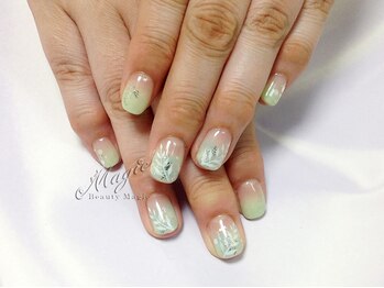 ネイルサロン ビューティーマジック 川口店/ ふんわりグラデネイル