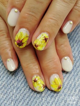 ウォーターワールド 大和店(WATER WORLD)/ひまわりネイル