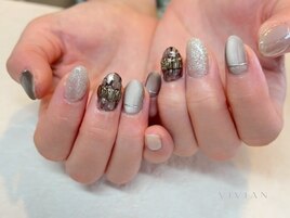 シルバー　クール　ニュアンス