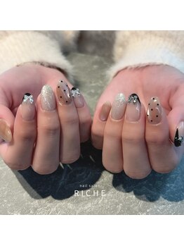 リッシュ(RICHE)/ドット×フレンチ×リボンネイル