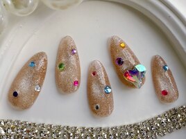 宝石ネイル