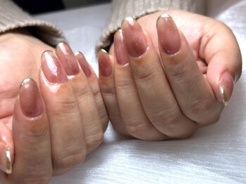 private salon reineの写真/“シンプルで魅せるネイル”ワンカラーでも華やかかつ美しく魅せるフォルムにこだわったネイルをお届け♪