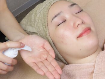 ヒンナ(HINNA)/エクソソームハーブピーリング