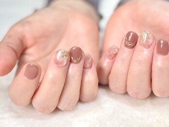 ミリミリネイル(MILI mili nail)の写真/【歴10年のトップネイリスト在籍】プライベートサロンでアートのレベルの高さに感動♪大人女性の為のサロン