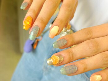 アイ アンド ネイル ロカヒ(Eye & nail LOKAHI)/オレンジフラワー