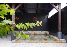 鍼灸リラクゼーションサロンLeafyの雰囲気(温泉×美容鍼の相乗効果が期待できます◎)